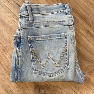 Wrangler Willow Ultimate Riding Jeans, Light Wash, Size 1x32